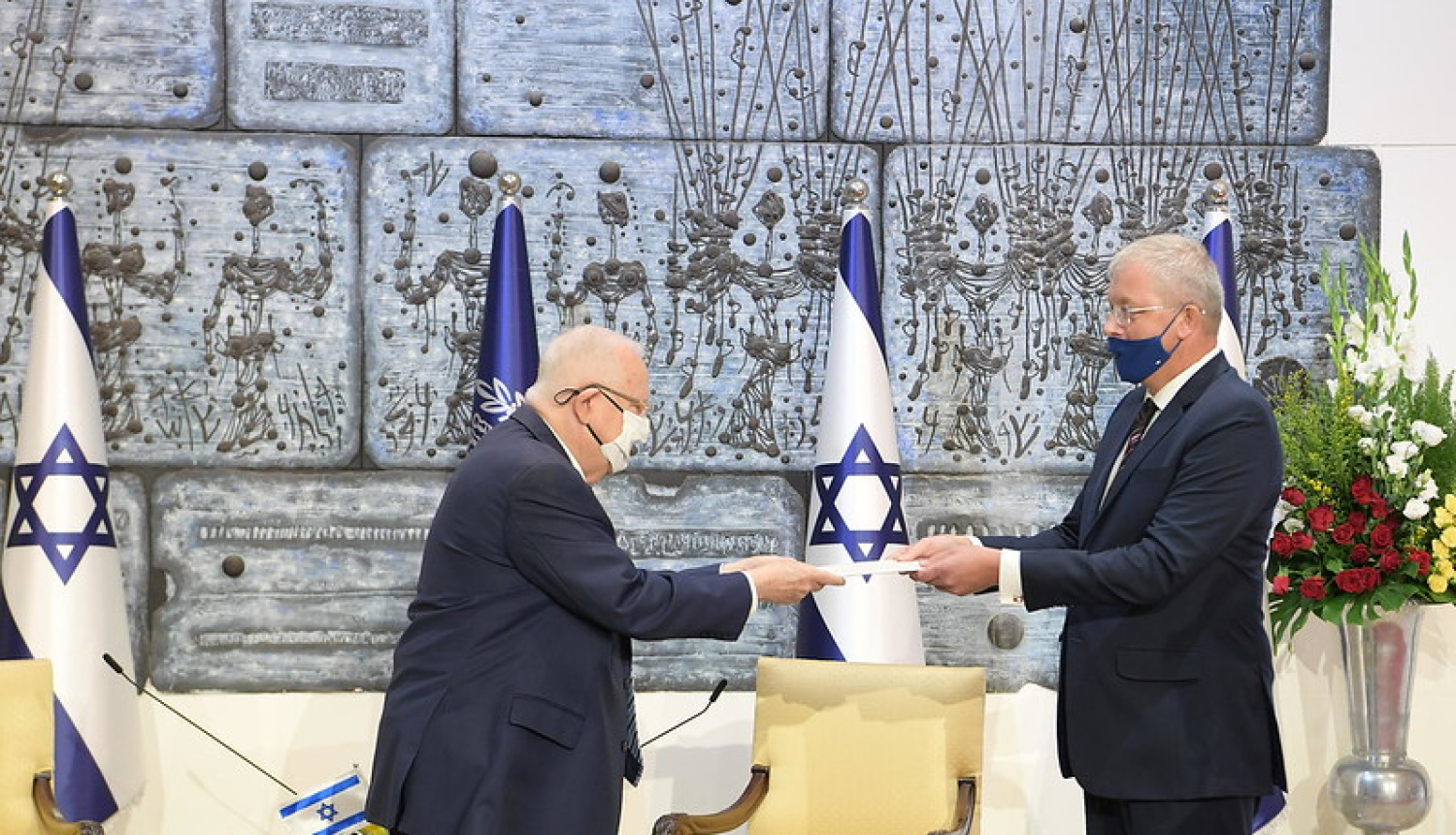 Latvijas vēstnieks Aivars Groza iesniedz akreditācijas vēstuli Izraēlas Valsts prezidentam