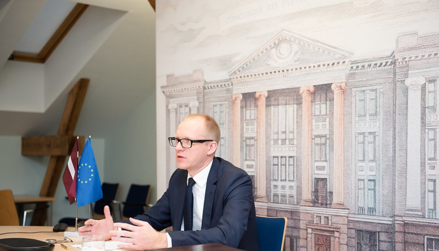 Valsts sekretārs Andris Pelšs atklāj starptautisku konferenci par sankciju tematiku