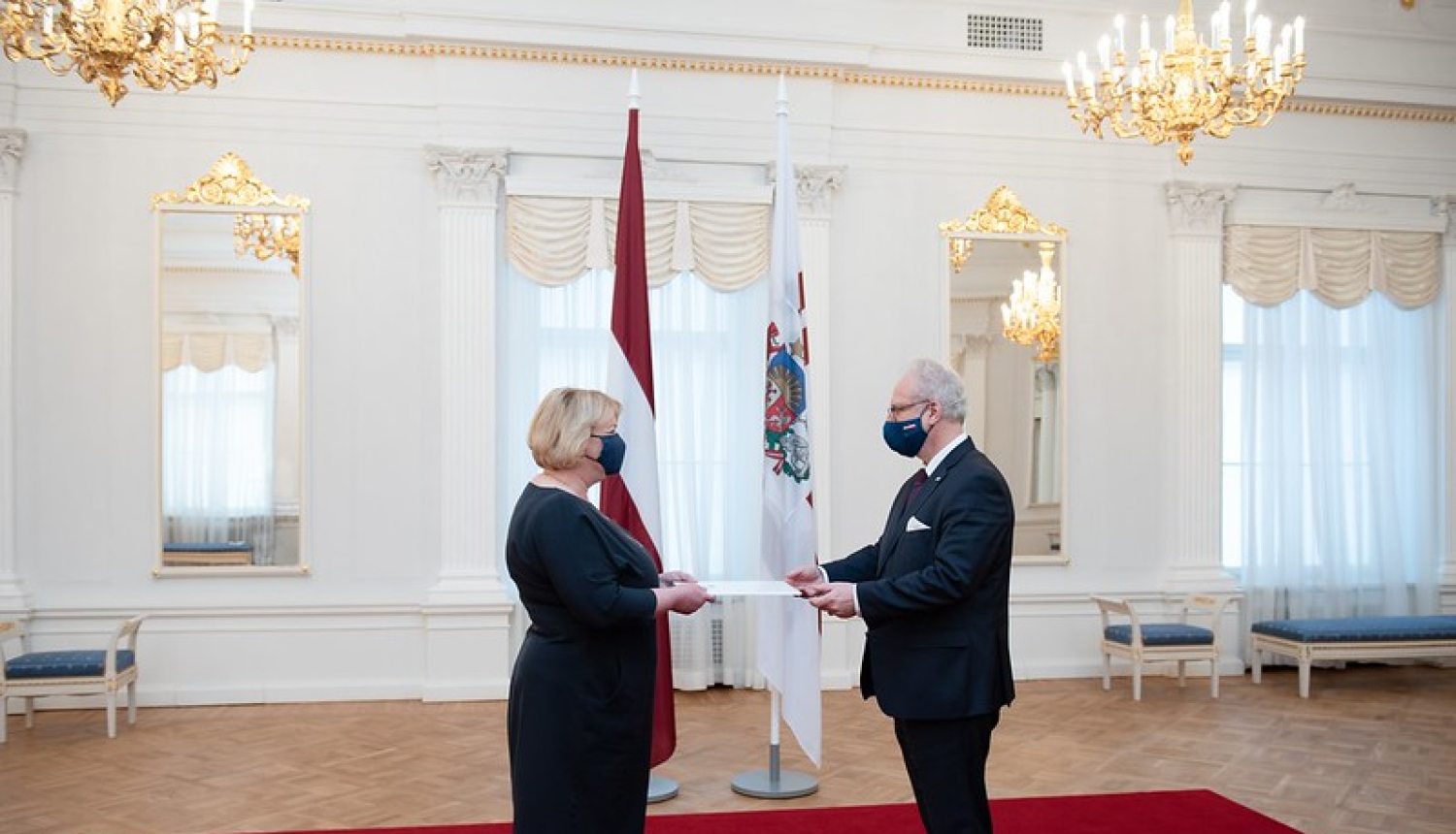 Valsts prezidents pasniedz akreditācijas vēstuli Latvijas vēstniecei Kazahstānā Irinai Mangulei