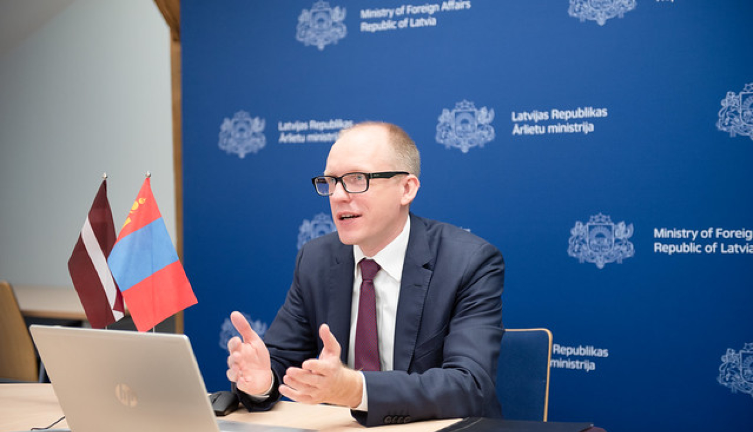 State Secretary meets the new Ambassador of Mongolia