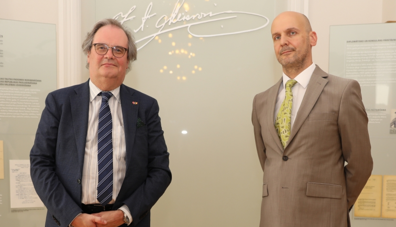 Valsts sekretāra vietnieks atvadu vizītē pieņem Beļģijas vēstnieku