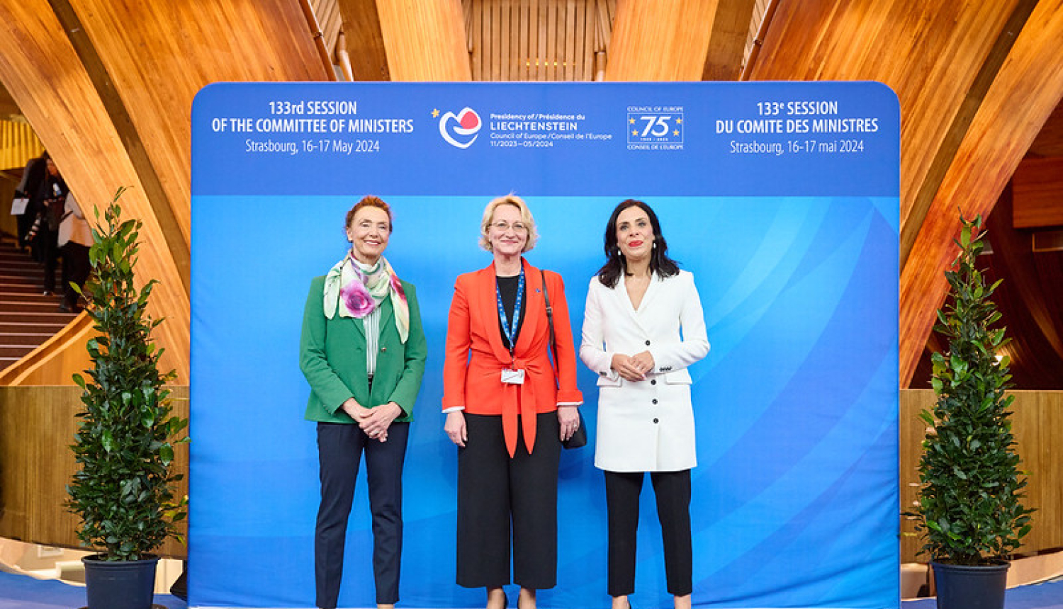 D.Melbārde Parīzē, EP