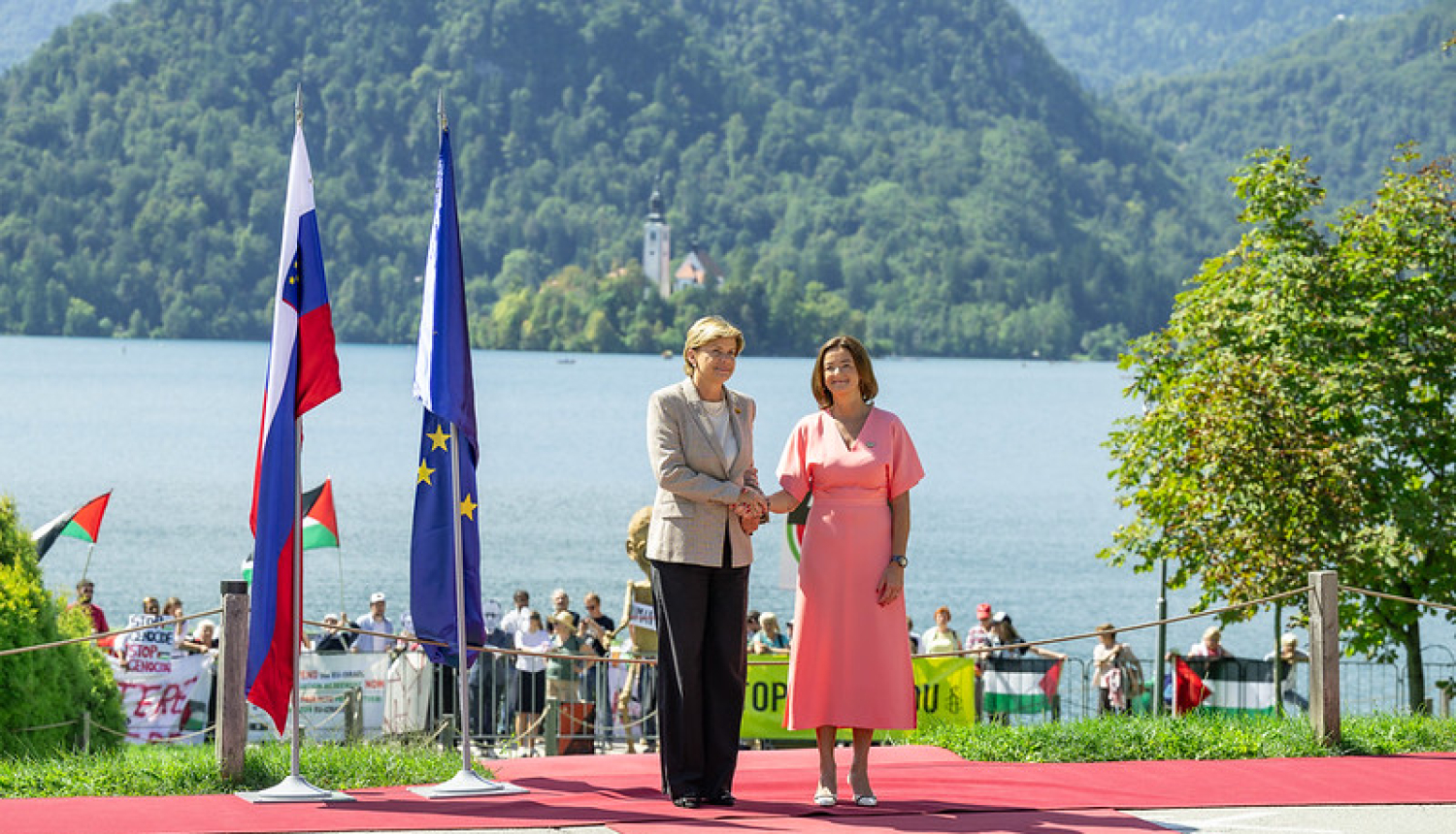 Ārlietu ministre Baiba Braže un ar Slovēnijas ārlietu ministre Tanja Fajoni (Tanja Fajon), Bledā, 01.09.2025.