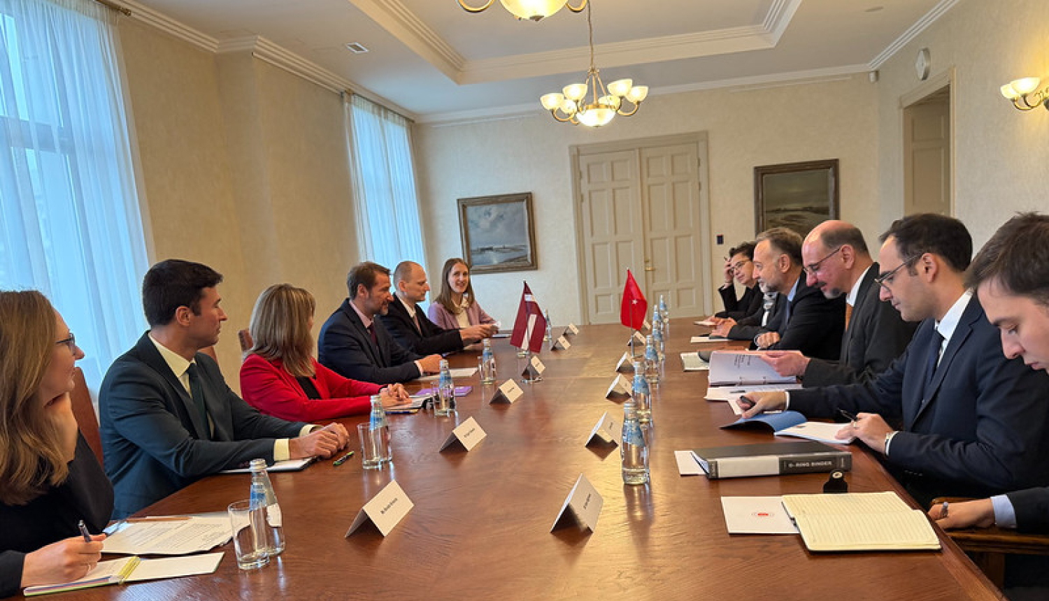 Latvijas  un Turcijas konsultācijās apspriež reģionālos un globālos drošības politikas jautājumus, 09.10.2025