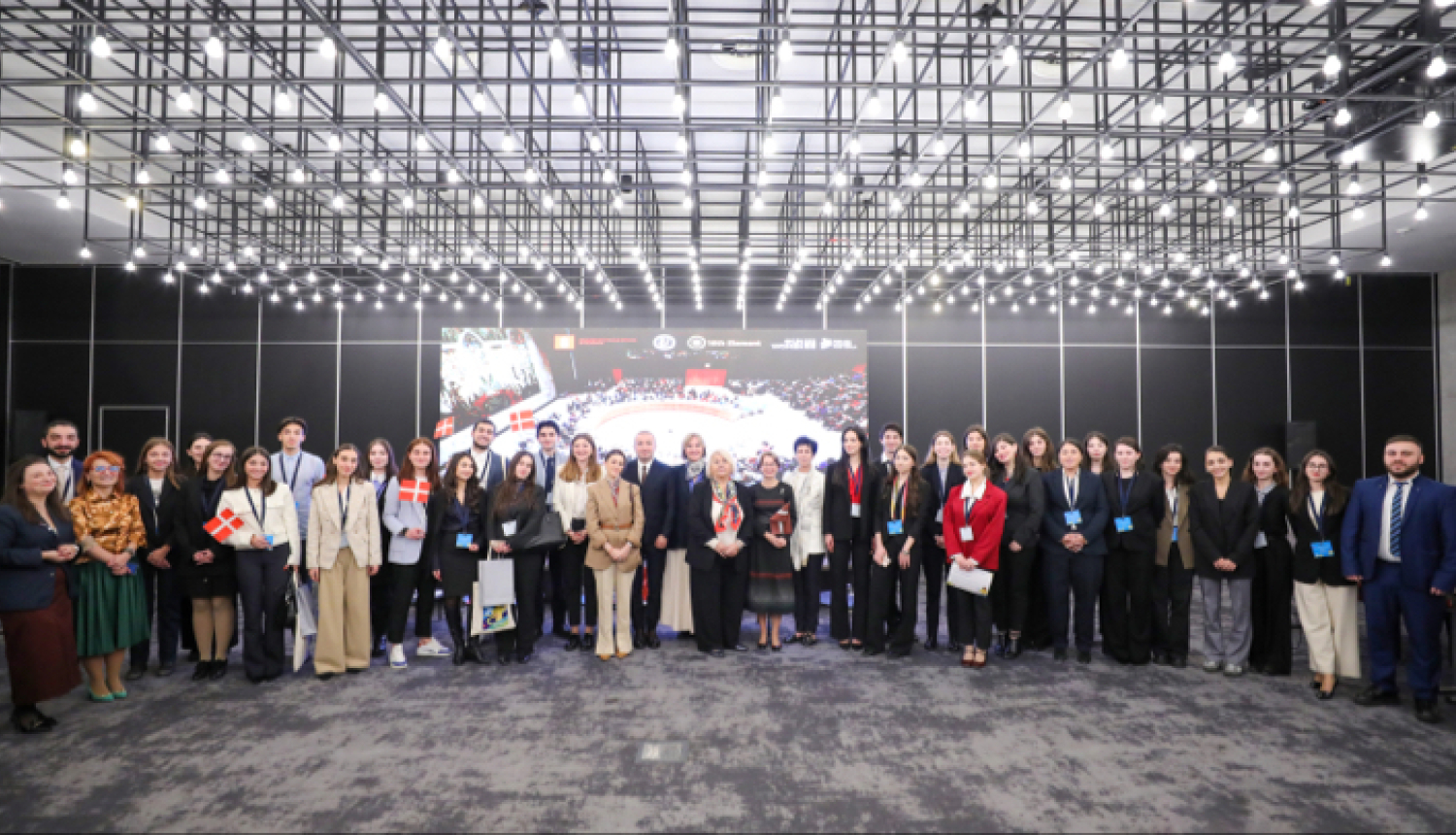 ANO Drošības padomes debašu simulācijas par “Sievietes, miers, drošība” tēmu Tbilisi dalībnieku kopbilde