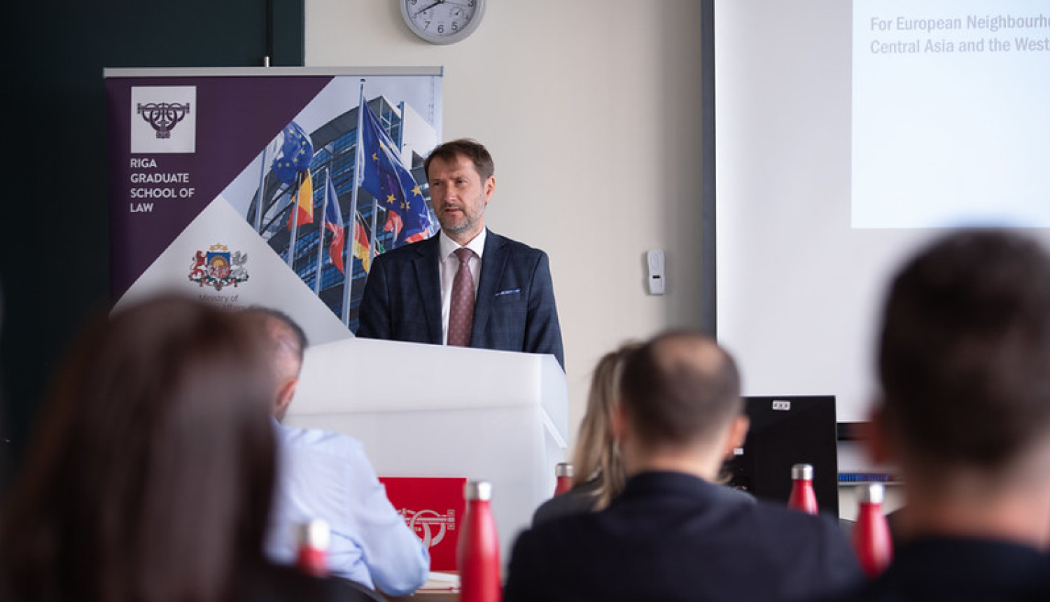 Andžejs Viļumsons atklāj RJA Intensīvās programmas Eiropas tiesībās un ekonomikā 17. sesiju