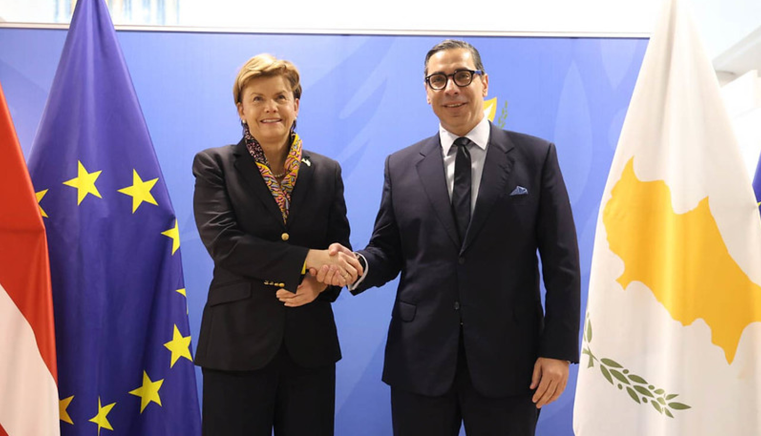 Latvijas ārlietu ministre Baiba Braže un Kipras ārlietu ministrs Konstantīns Kombos 