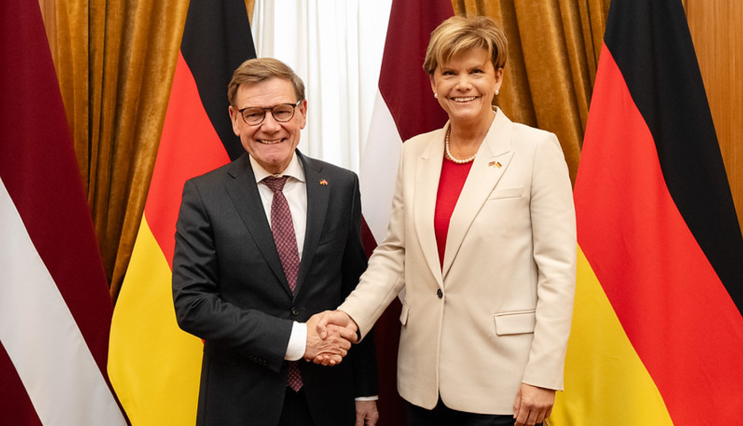 Ārlietu ministre Baiba Braže un Vācijas Federatīvās Republikas ārlietu ministrs Dr. Johans Vādefūls