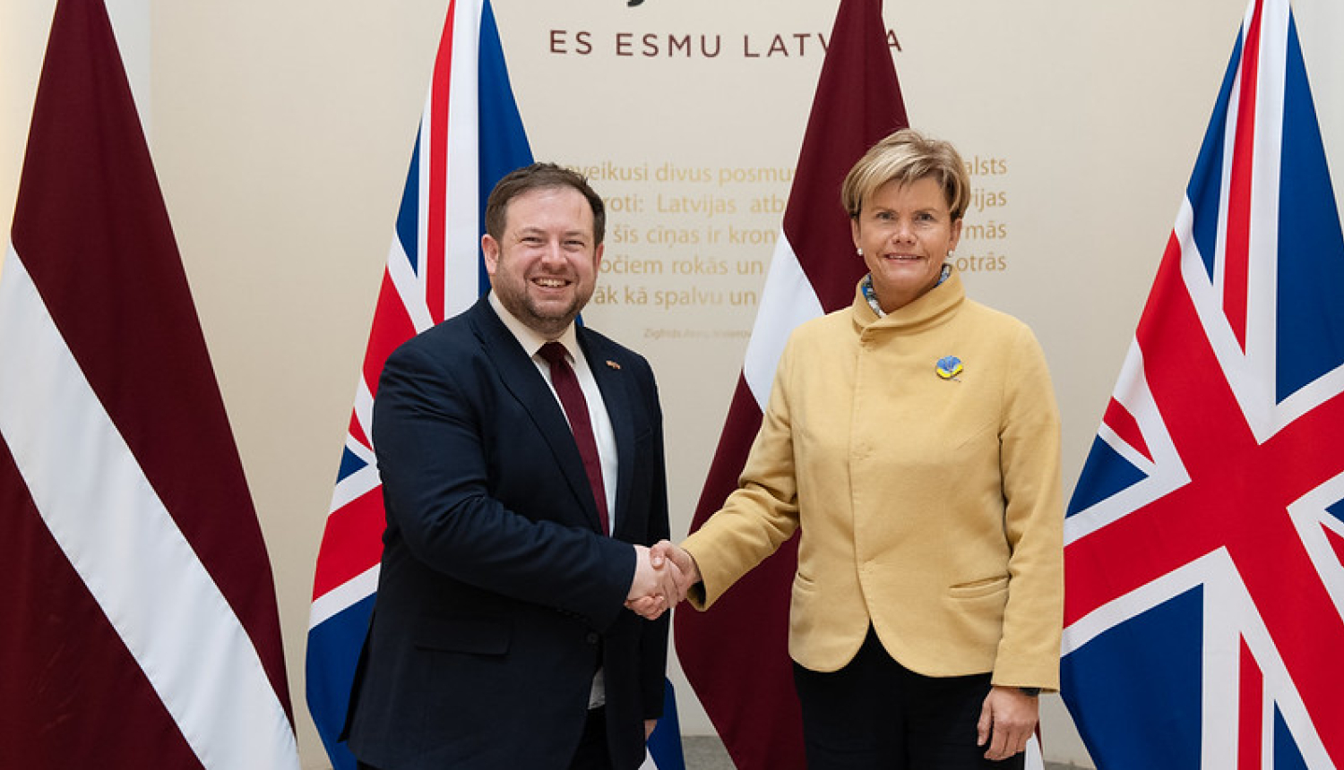 Ārlietu ministre Baiba Braže un Lielbritānijas un Ziemeļīrijas Apvienotās Karalistes valsts ministrs Eiropas, Ziemeļamerikas un Aizjūras teritoriju jautājumos Stīvens Dautijs