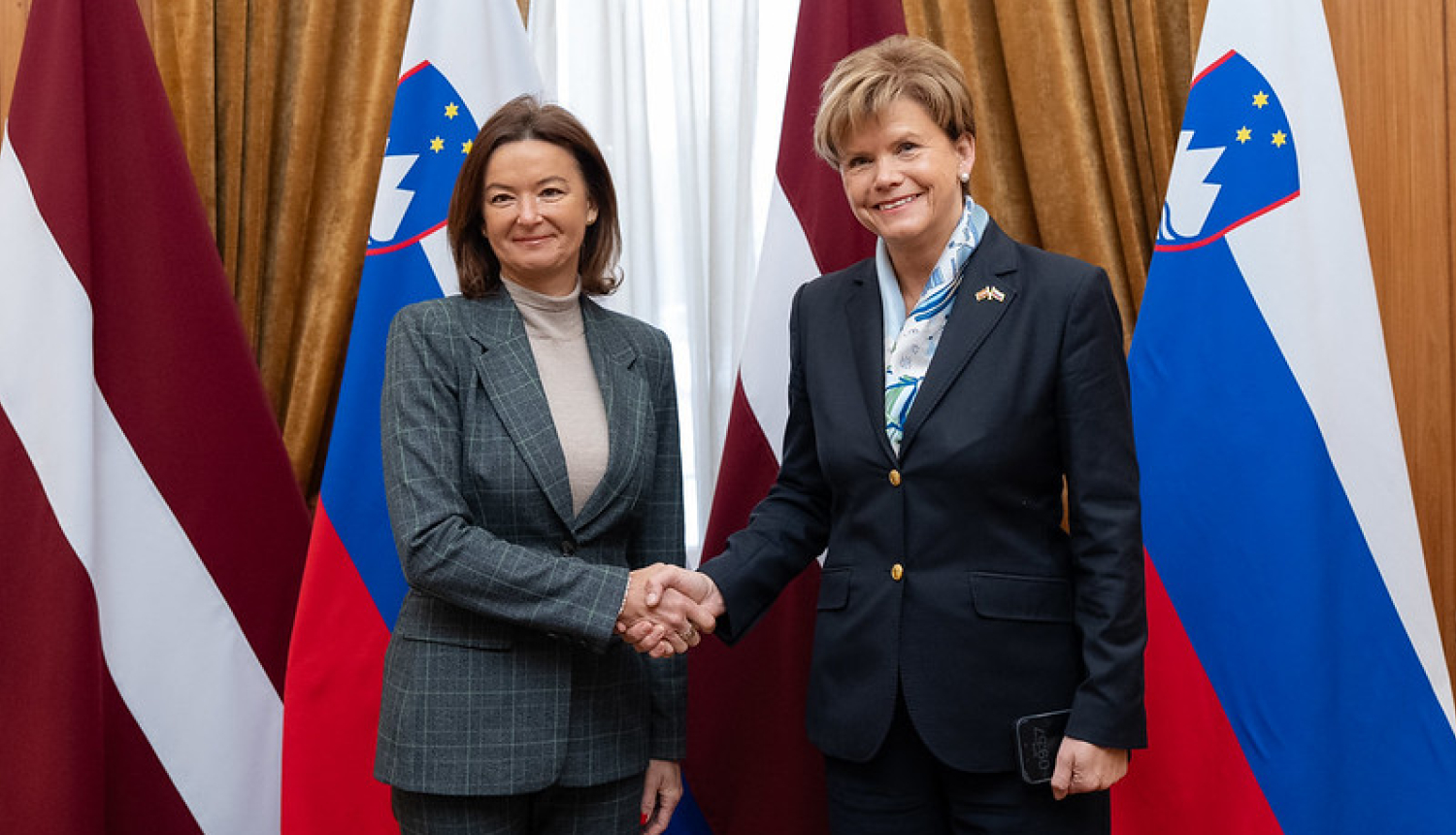 Ārlietu ministre Baiba Braže un Slovēnijas premjerministra vietniece, ārlietu un Eiropas lietu ministre Tanja Fajona