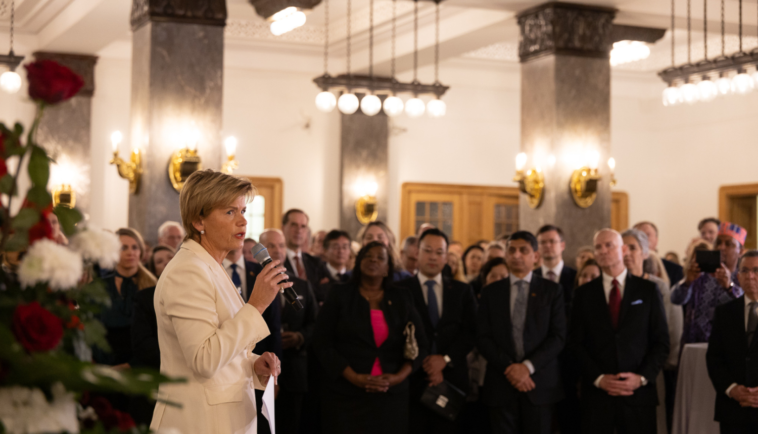  Baiba Braže addresses the guests at the formal reception dedicated to the de iure day