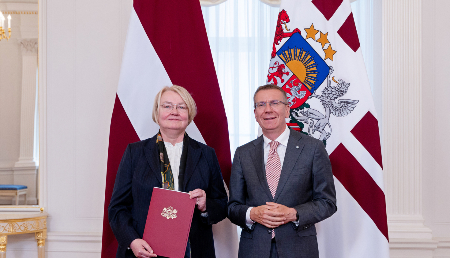 I. Levrence saņem akreditācijas rakstu. 12.08.2025.