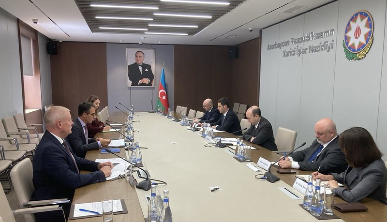  Meeting participants at the conference table