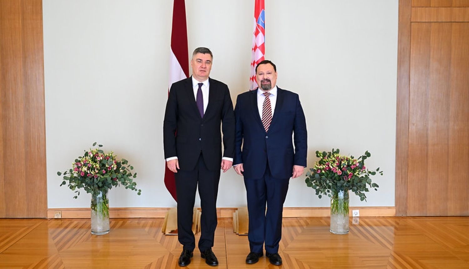 Horvātijas Republikas prezidents Zorans Milanovičs un vēstnieks Jurijs Pogrebņaks