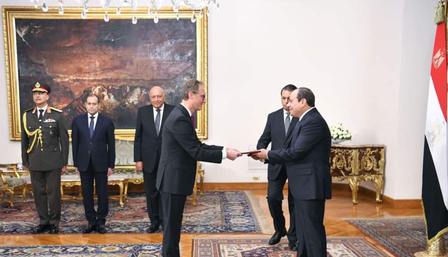 Latvijas ārkārtējais un pilnvarotais vēstnieks Andris Razāns iesniedz akreditācijas vēstuli Ēģiptes Arābu Republikas prezidentam Abdelfatāham Alsisī (Abdel Fattah el-Sisi)