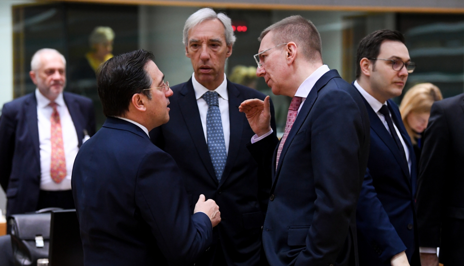 Ārlietu ministrs ir jāturpina politiskais, ekonomiskais un diplomātiskais spiediens pret Krieviju