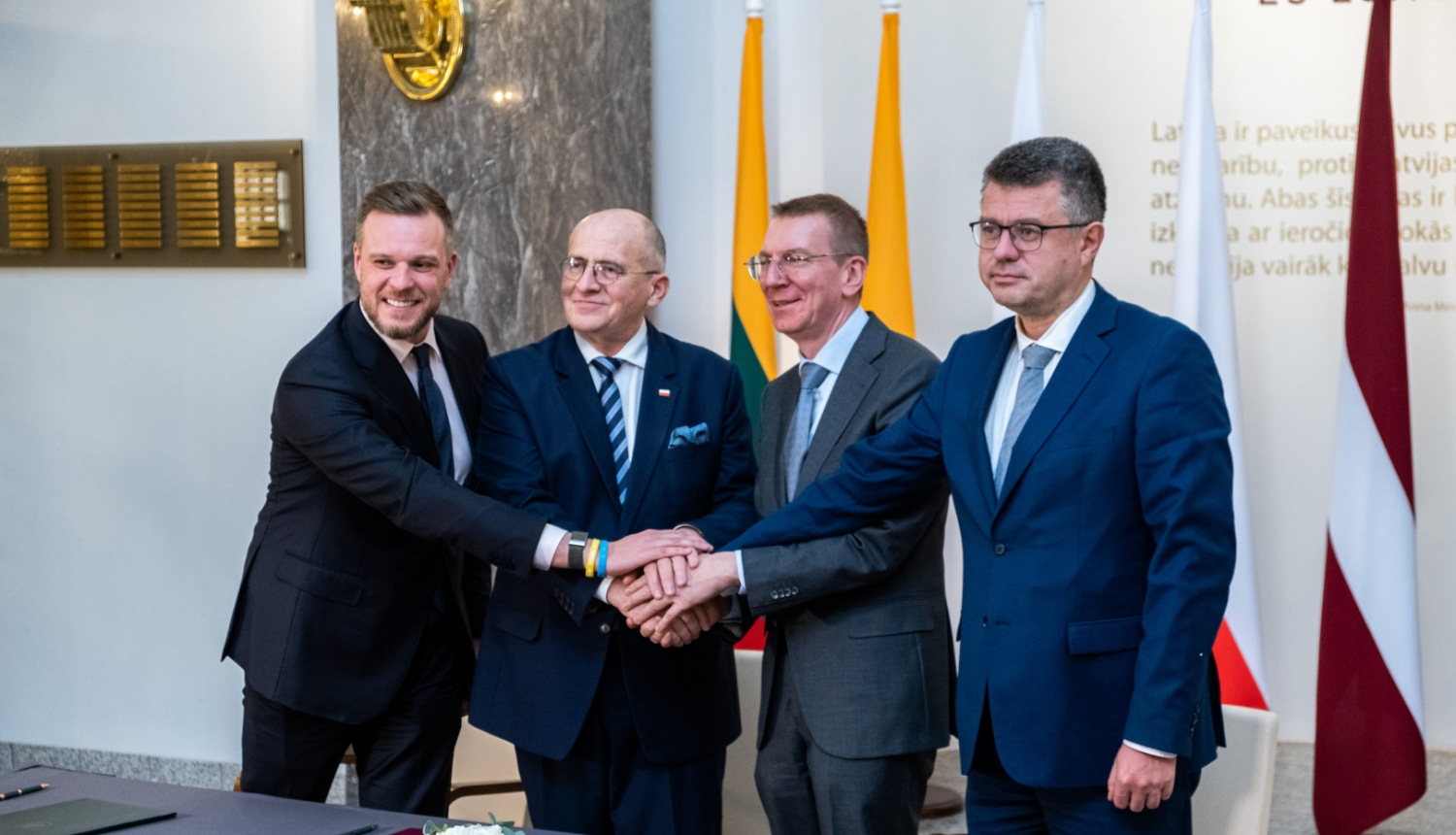 Ārlietu ministrs: Ir svarīgi turpināt sniegt militāru un cita veida atbalstu Ukrainai