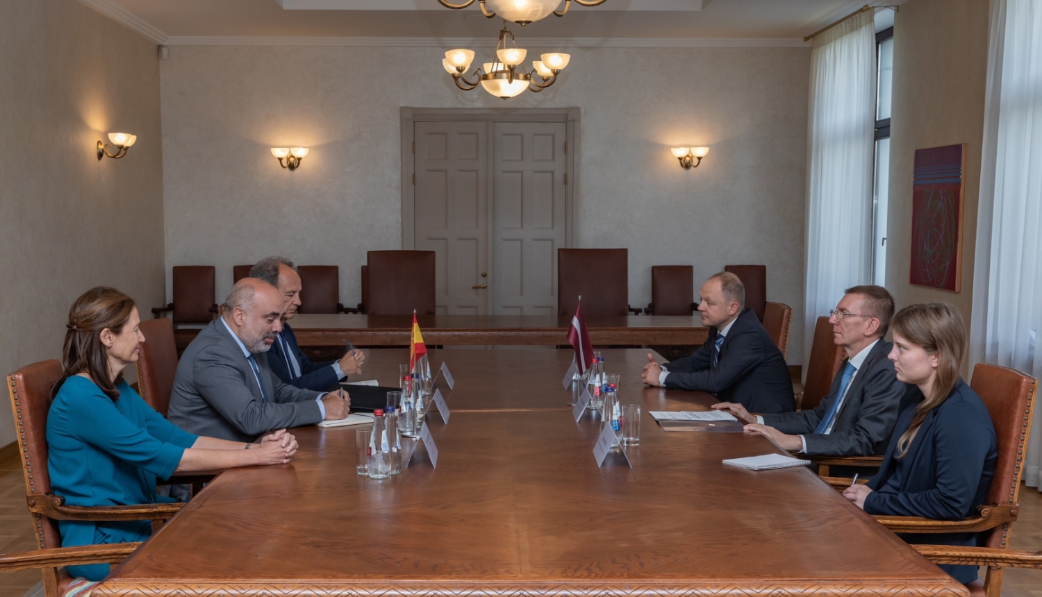 Ārlietu ministrs un Spānijas Kongresa Ārlietu komisijas vadītājs pārrunā abu valstu sadarbību un situāciju Ukrainā