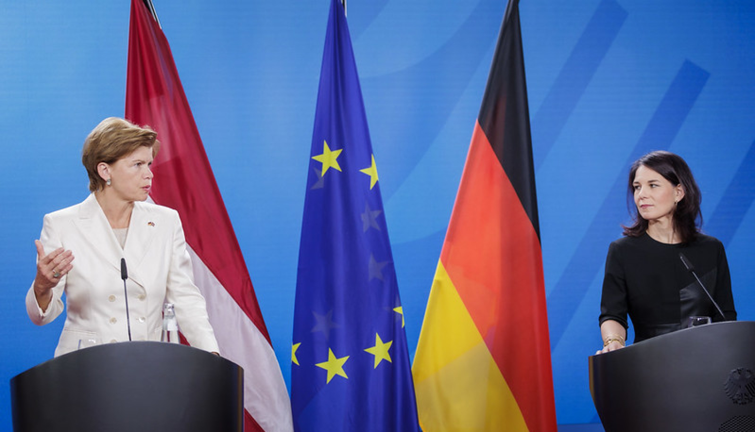 Baiba Braže un Annalena Baerbock preses konferencē