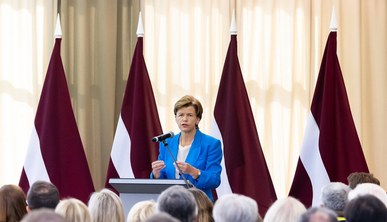 Baiba Braže uzrunā Latvijas goda konsulus