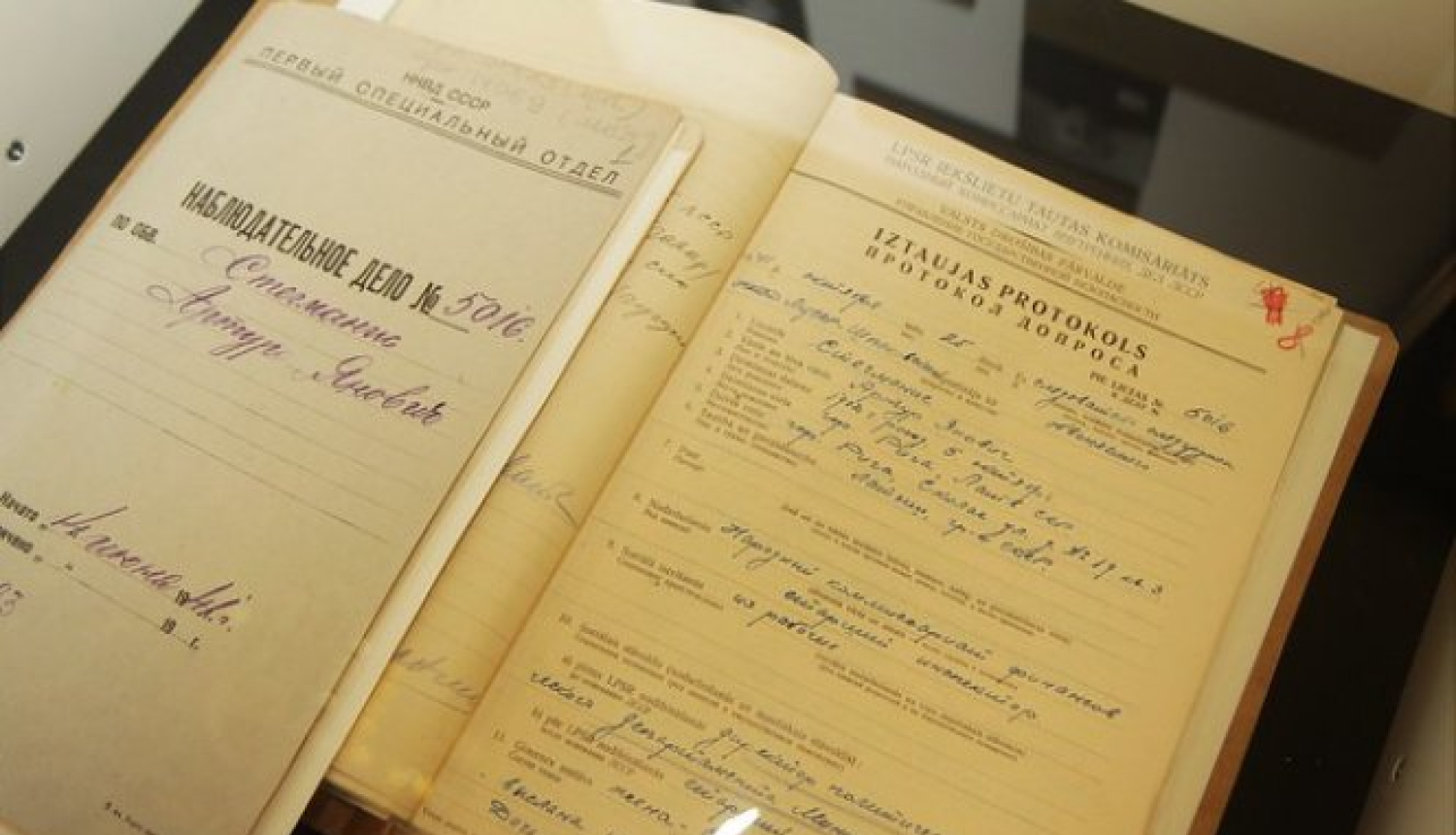 Pieminēs 14. jūnija deportācijā cietušos ārlietu dienesta darbiniekus