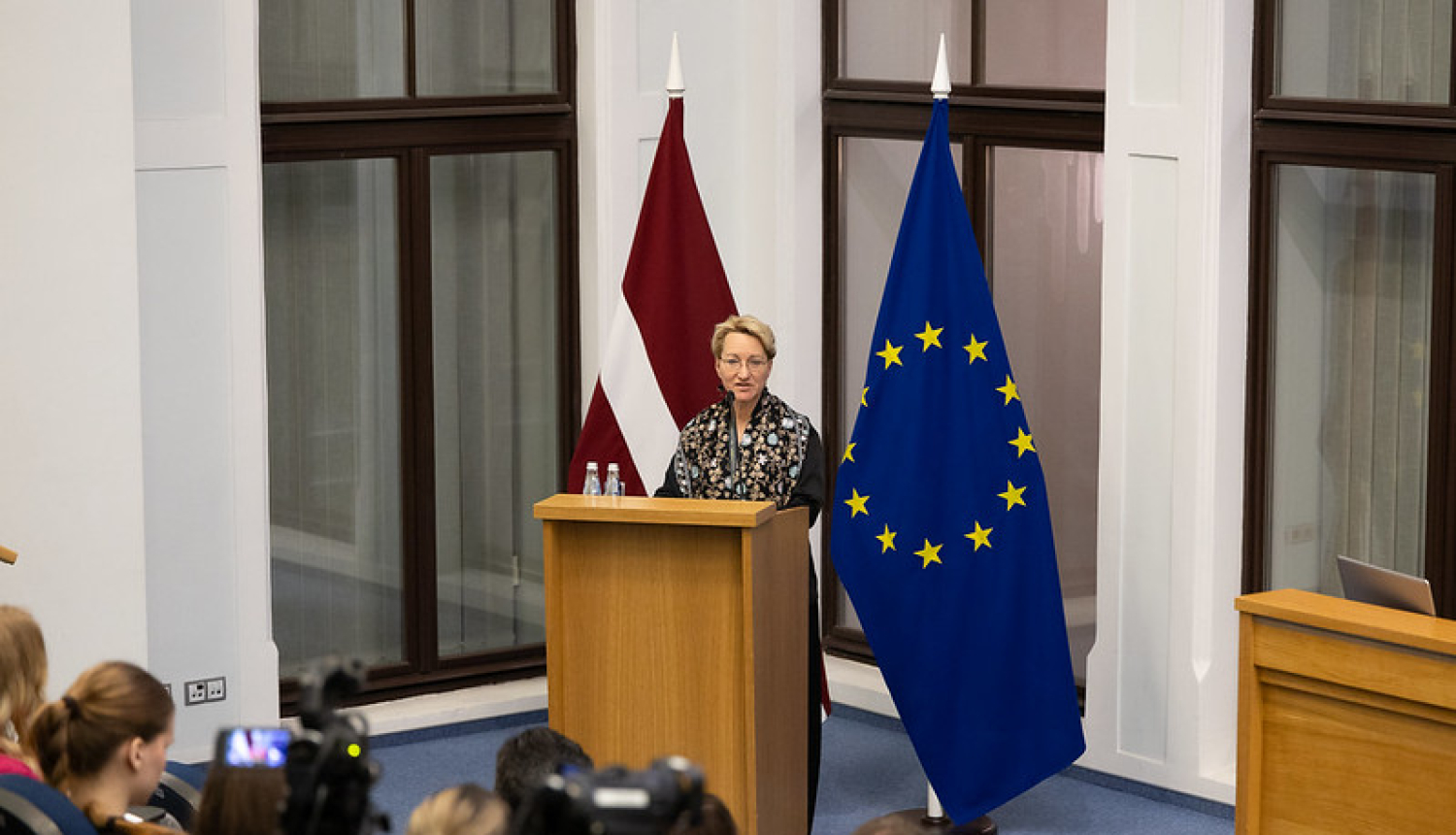 Dace Melbārde saka runu