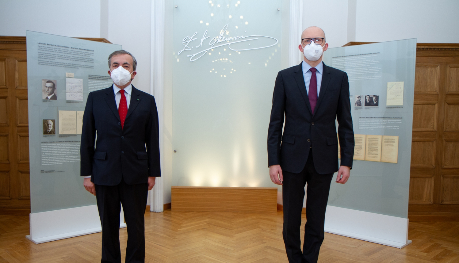 Valsts sekretārs atvadu vizītē pieņem Itālijas vēstnieku