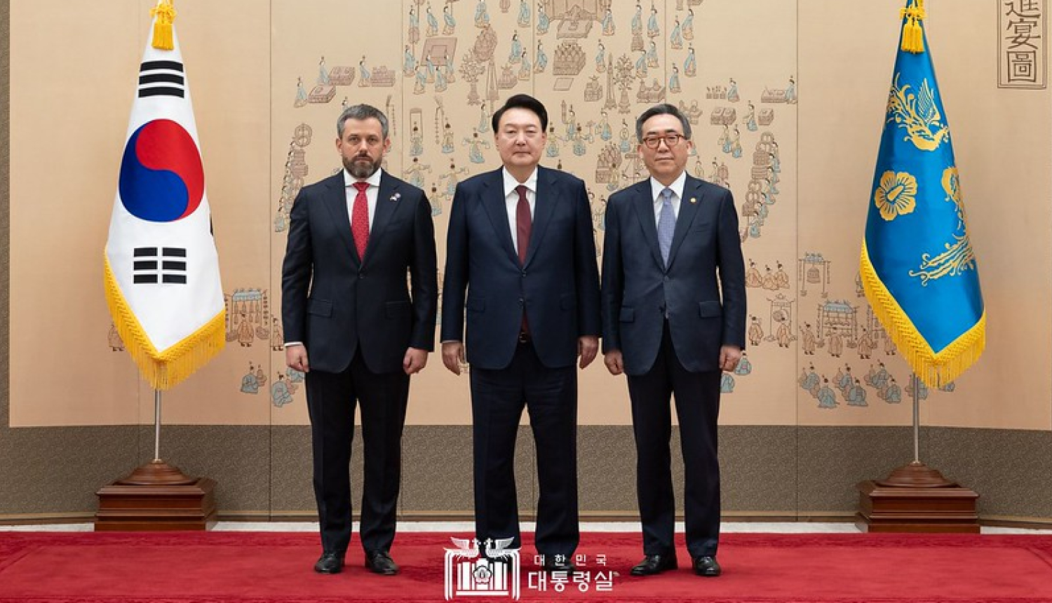 Jānis Bērziņš Yoon Suk Yeol un Choo Tae-yul