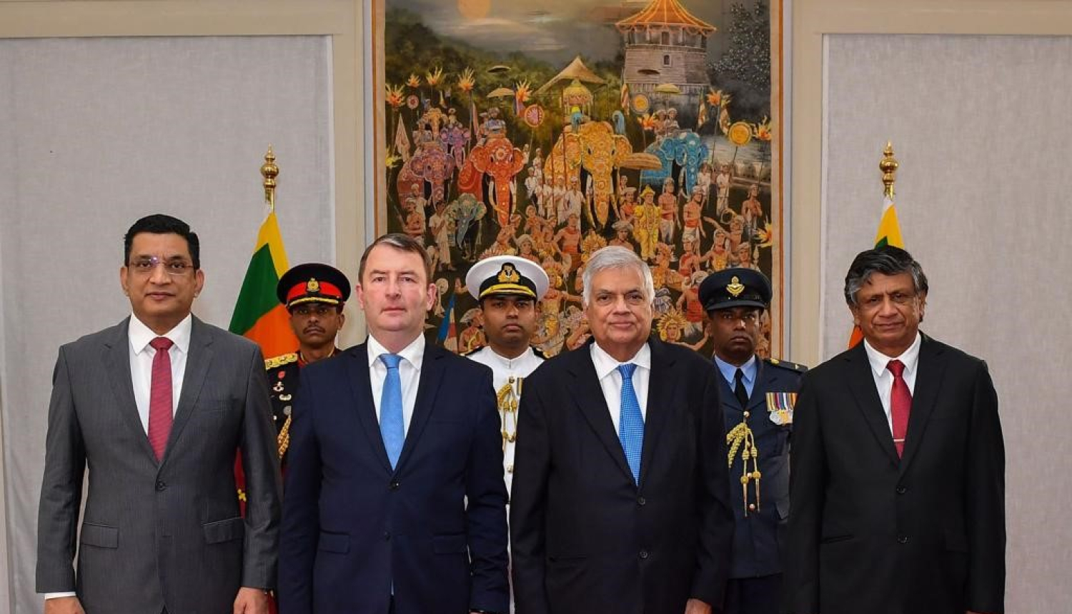 Latvijas vēstnieks Juris Bone iesniedza akreditācijas vēstuli Šrilankas prezidentam Ranilam Vikremesingem (Ranil Wickremesinghe)