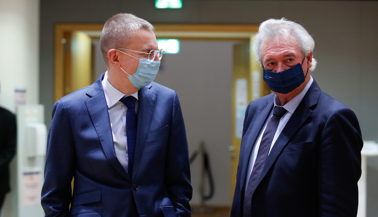 2021. gada 14. decembrī Briselē ārlietu ministrs Edgars Rinkēvičs piedalījās Eiropas Savienības (ES) Vispārējo lietu padomes sēdē, kuras laikā apsprieda jautājumu par ES paplašināšanos, stabilizācijas un asociācijas procesu, šā gada 16.–17. decembra Eiropadomes sanāksmes sagatavošanu, kā arī jautājumus, kas saistīti ar Konferenci par Eiropas nākotni.  Sanāksmē Slovēnijas prezidentūras sniedza informāciju par Eiropas nākotnes konferences norisi. E. Rinkēvičs pauda nostāju, ka tiek sagaidītas savlaicīgas un c