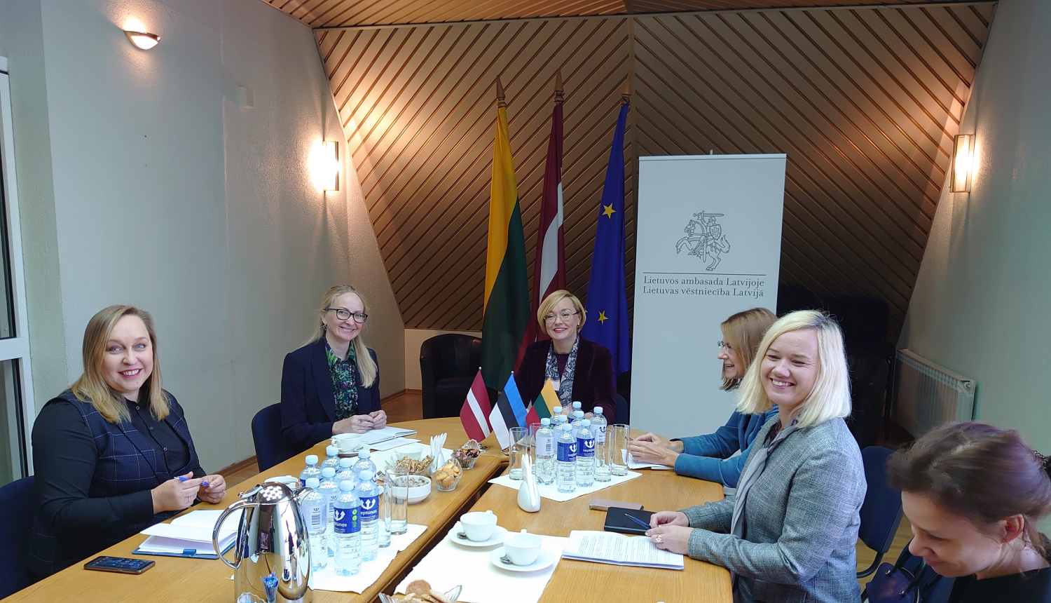 Baltijas valstu konsulārie dienesti apspriež Covid-19 krīzes ietekmi uz konsulāro palīdzību un konsulārajiem pakalpojumiem