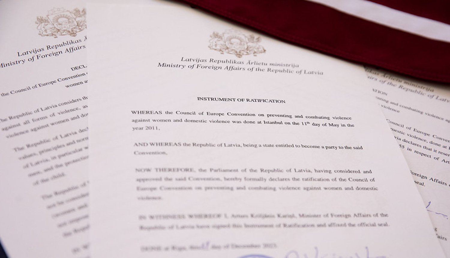 Krišjānis Kariņš parakstījis EP Konvencijas par vardarbības pret sievietēm un vardarbības ģimenē novēršanu un apkarošanu ratifikācijas instrumentu