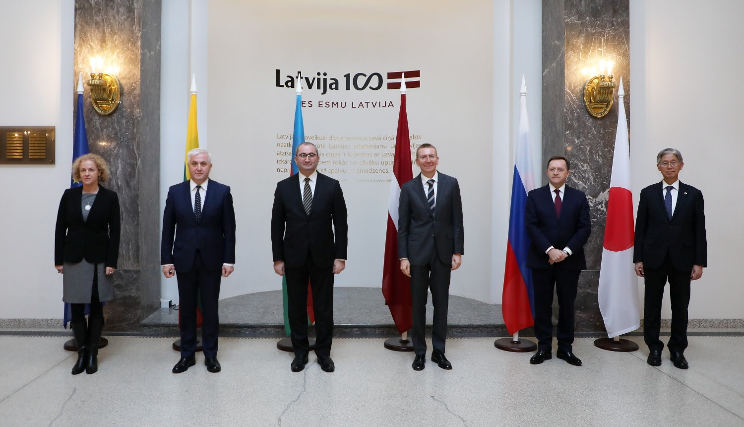 Ministra darba tikšanās ar jaunakreditētajiem vēstniekiem kopbilde