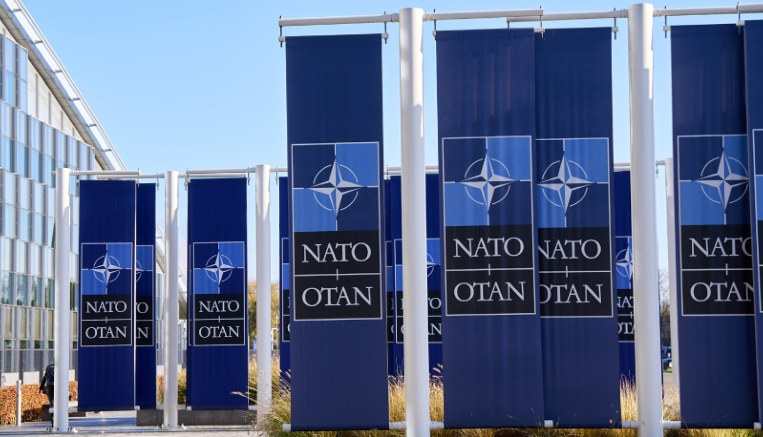 NATO karogi
