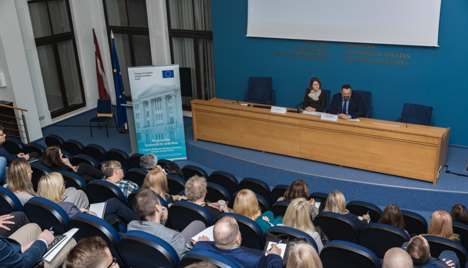 Norisinās Latvijas konsulāro amatpersonu mācības vīzu jautājumos