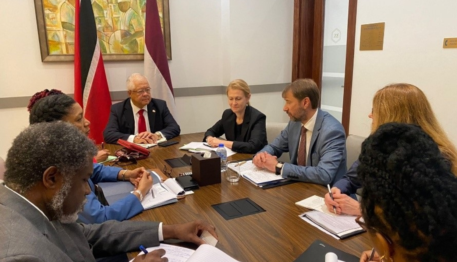 Politiskajās konsultācijās Trinidadā un Tobago pārrunā sadarbības iespējas