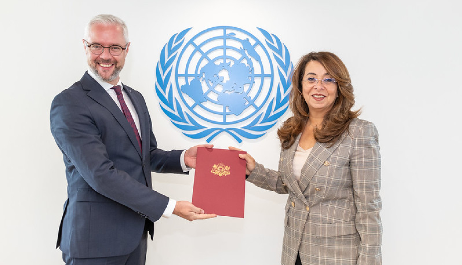 Raimonds Oškalns un Ghada Waly