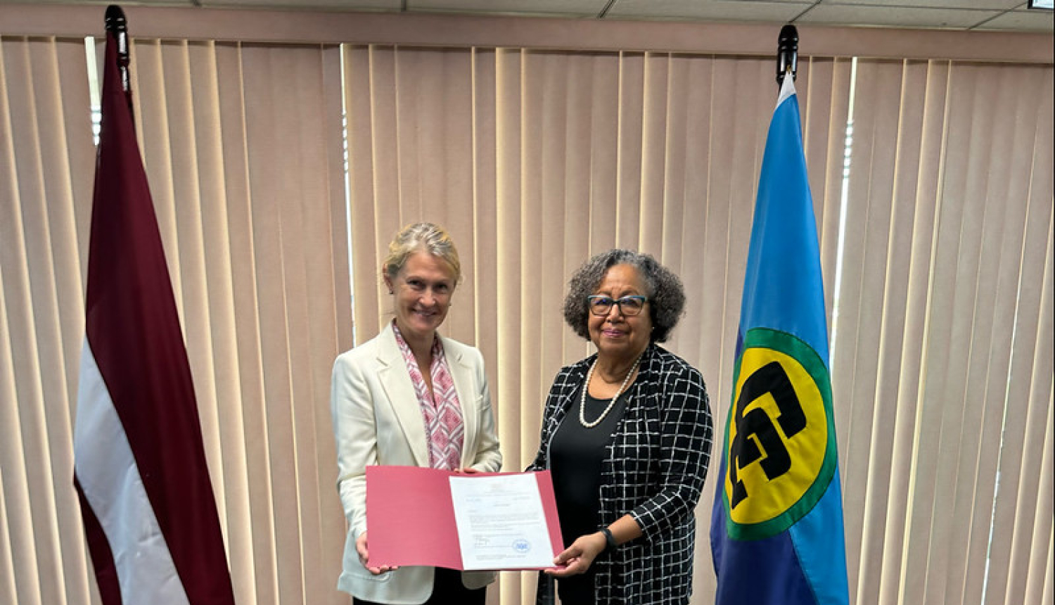 Sanita Pavļuta-Deslandes un Dr. Carla N. Barnett