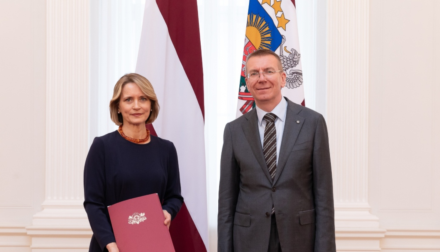 Latvijas vēstniece Lietuvā Solveiga Silkalna saņem akreditācijas vēstuli