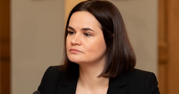 Fotosuratlar va semiz qizlar Xojayinining jabduqlari bolgan qul