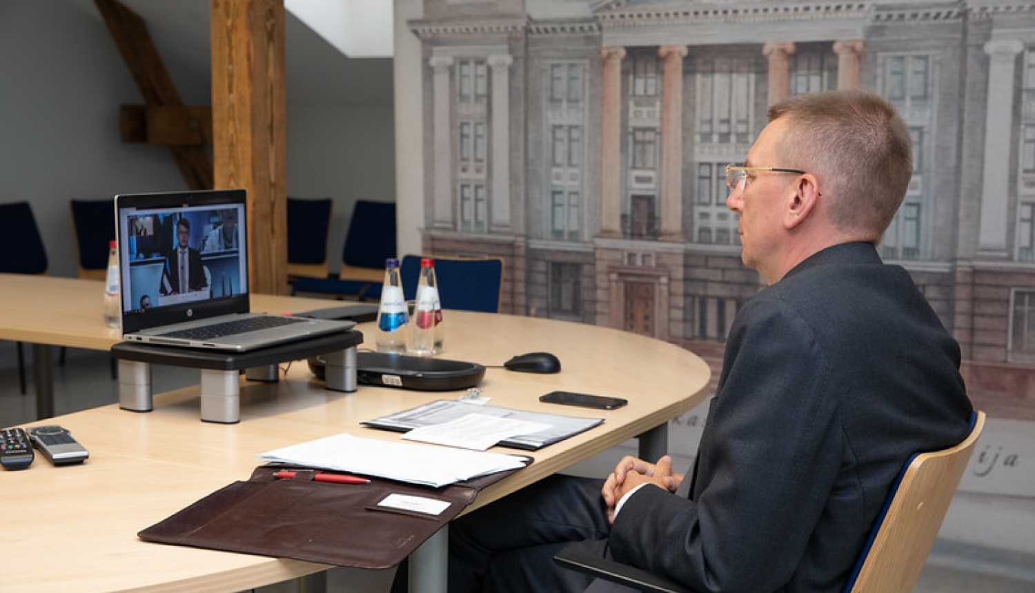 Ārlietu ministrs Trīs jūru iniciatīvas valstu ārlietu ministru video konferencē uzsver reģionālās sadarbības nozīmīgumu stratēģiski svarīgu infrastruktūras projektu īstenošanā
