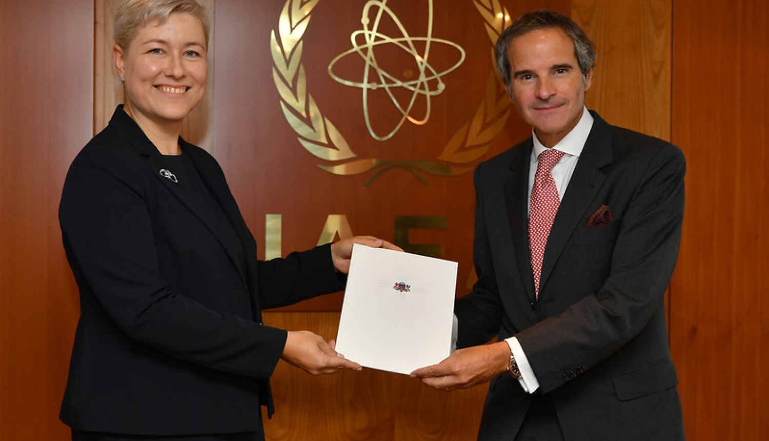 Latvijas vēstniece ANO, EDSO un citās starptautiskajās organizācijās Vīnē iesniedz akreditācijas vēstuli Starptautiskās atomenerģijas aģentūras ģenerāldirektoram
