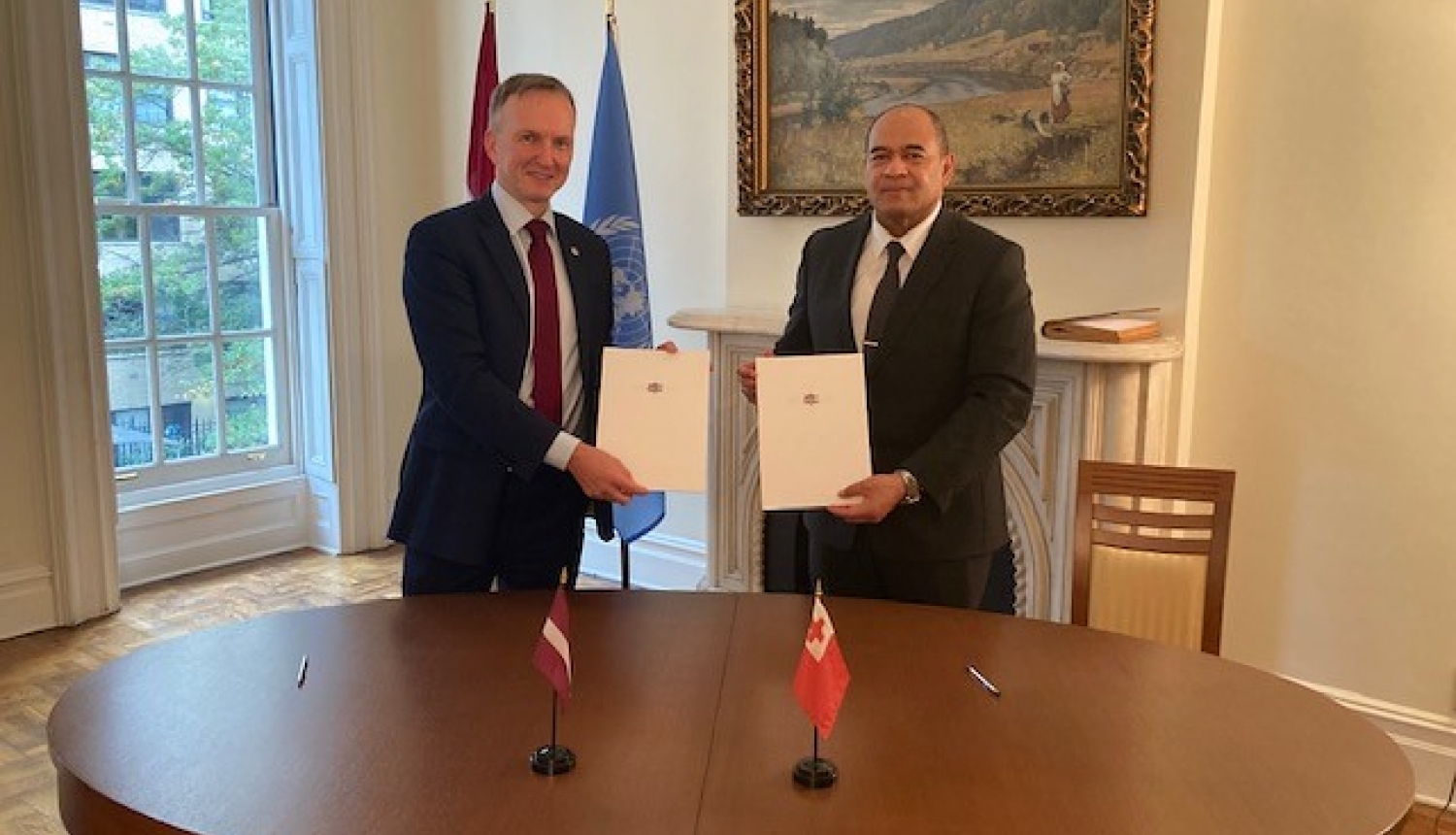 Latvija izveido diplomātiskās attiecības ar Tongas Karalisti