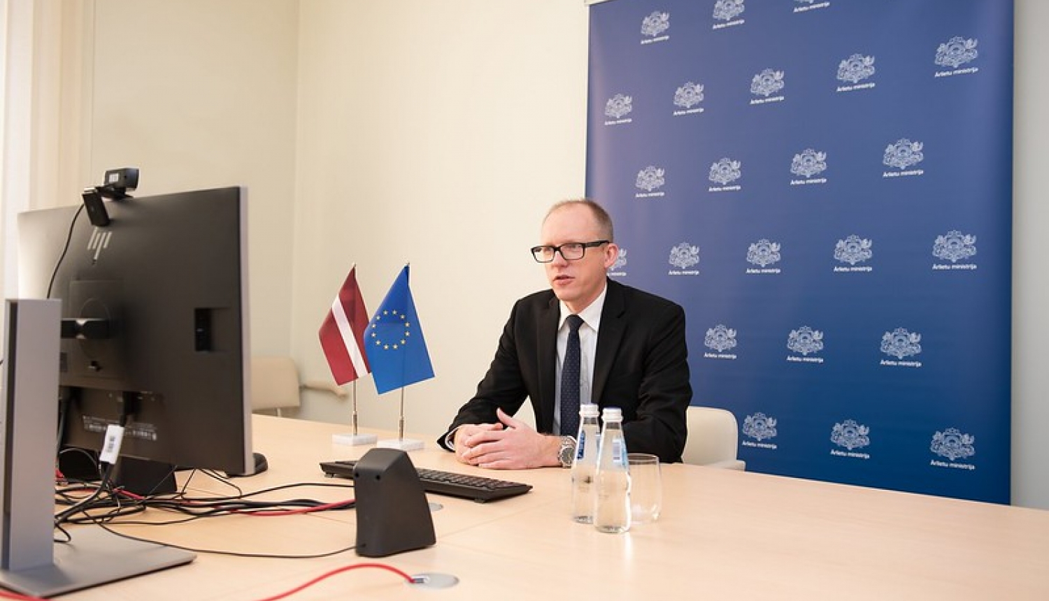 Valsts sekretāri apspriež  ES ārlietu dienestu darbu Covid-19 pandēmijas laikā