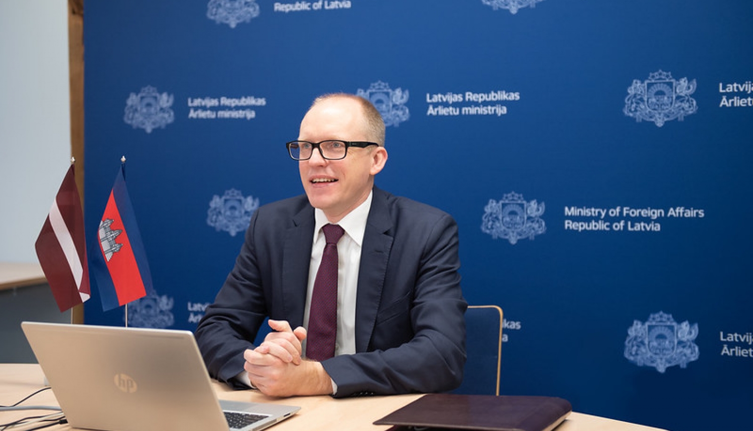 Valsts sekretārs ar jauno Kambodžas vēstnieku pārrunā sadarbības iespējas