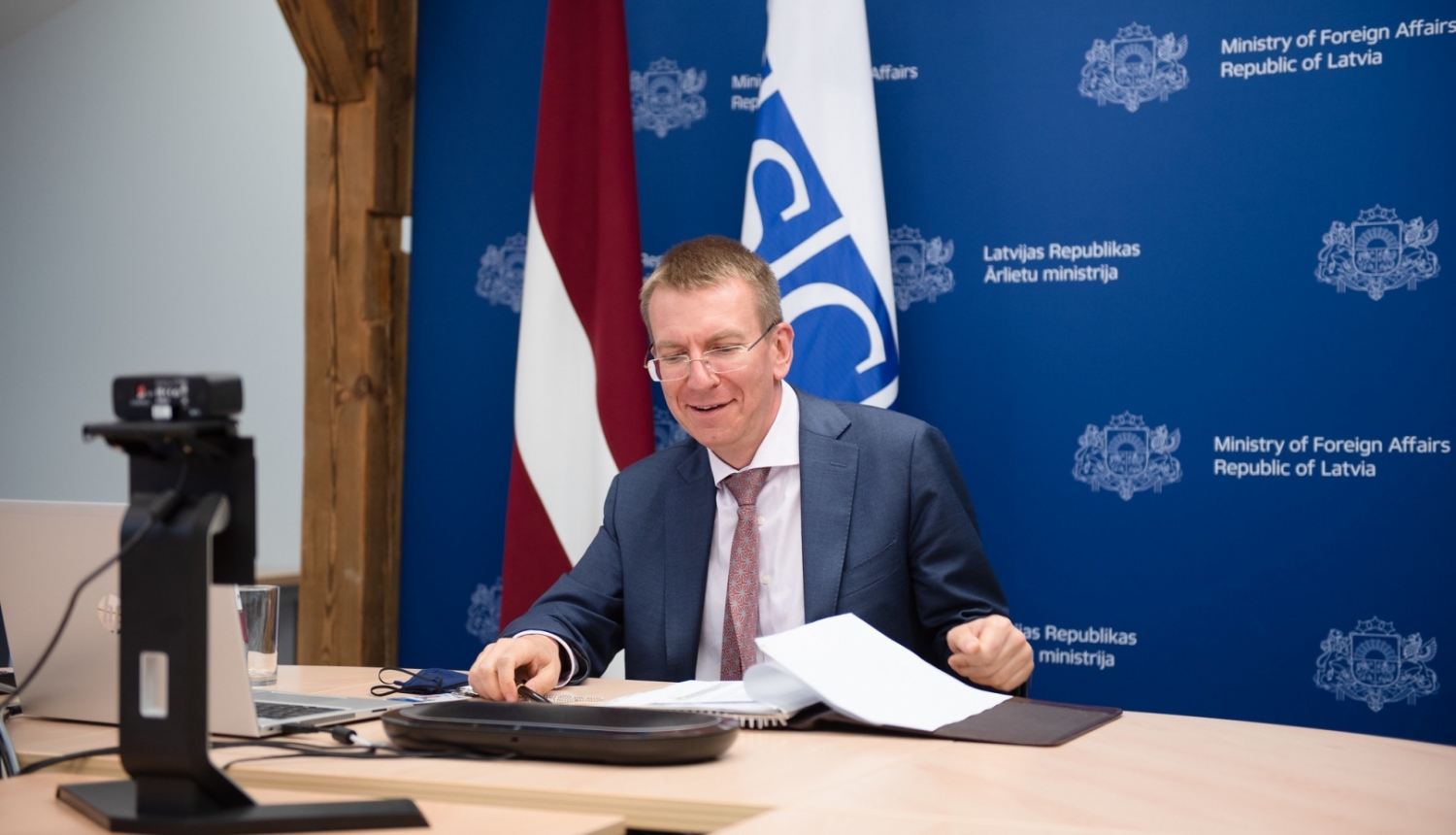Ārlietu ministrs pārrunā aktuālo ar EDSO Augsto komisāru mazākumtautību jautājumos