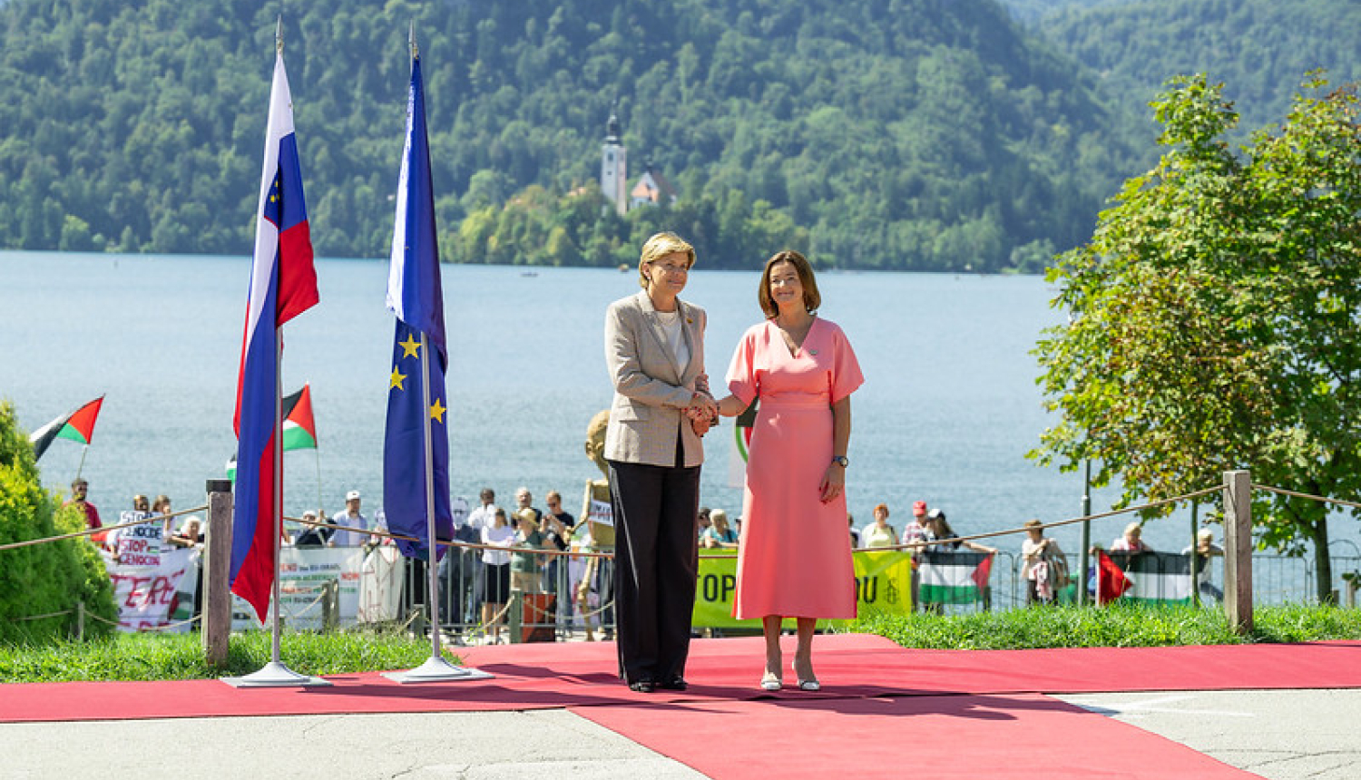 Ārlietu ministre Baiba Braže un ar Slovēnijas ārlietu ministre Tanja Fajoni (Tanja Fajon), Bledā, 01.09.2025.