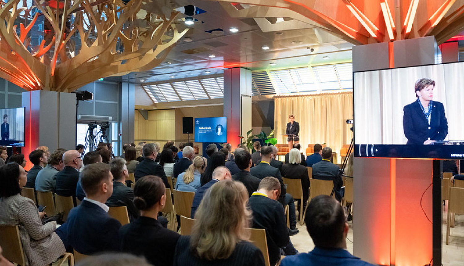 B. Braže FID konferencē. 06.11.2025.