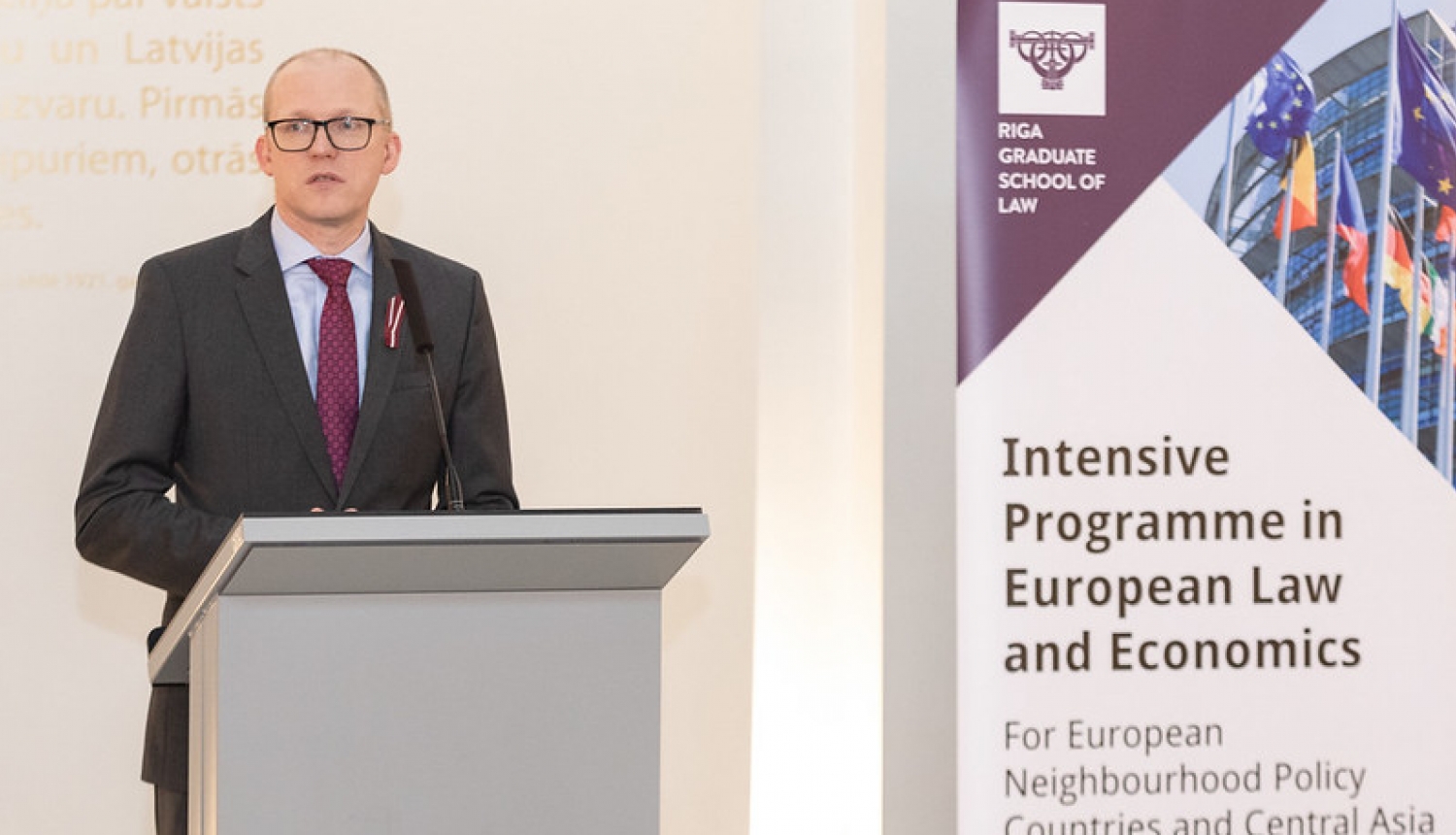 Andris Pelšs atklāj Rīgas Juridiskās augstskolas programmas Eiropas tiesībās un ekonomikā ziemas sesiju