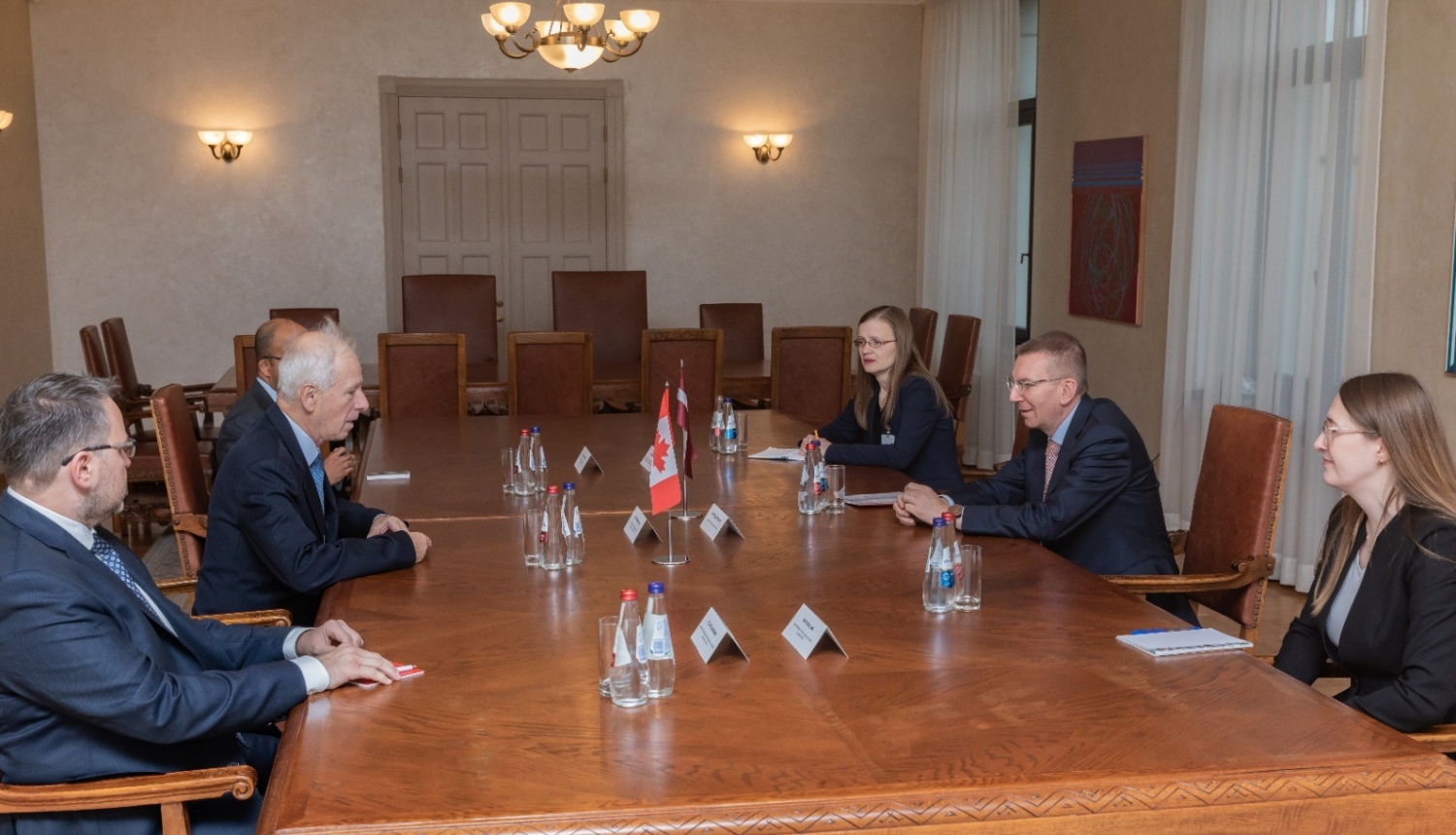 Ārlietu ministrs un Kanādas premjerministra īpašais sūtnis ES un Eiropā pārrunā situāciju Ukrainā